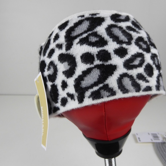 Michael Kors Leopard Headband Fingerless Glove Set - Picture 4 of 9